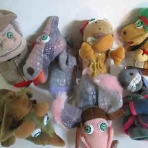 "10 Little Dinosaurs" 6 dinos with Paleontologist Plush Finger Puppets set of 7